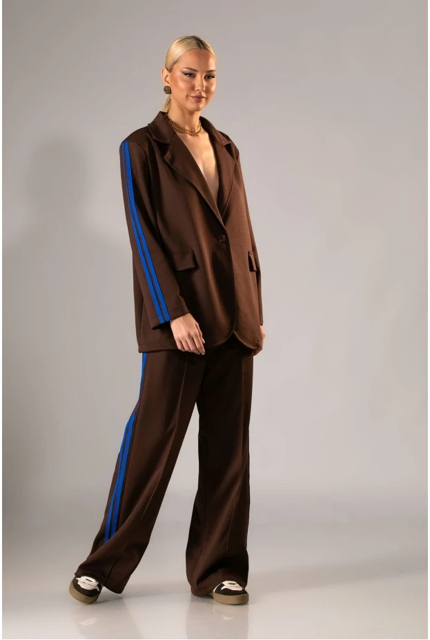 Σετ blazer και παντελόνα με ρίγες στο πλάι καφέ-μπλε
