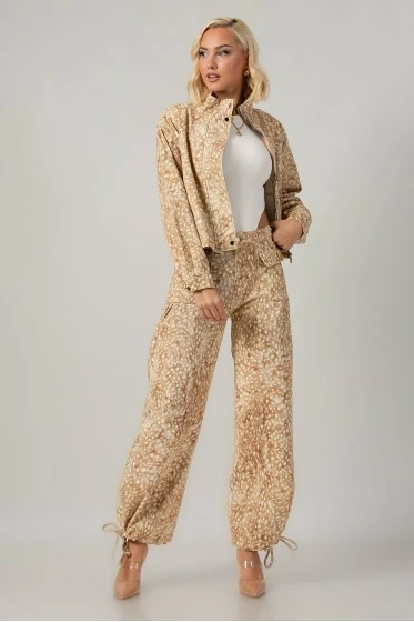 Σετ jean jacket animal print και παντελόνι με δέσιμο και τσέπες μπεζ