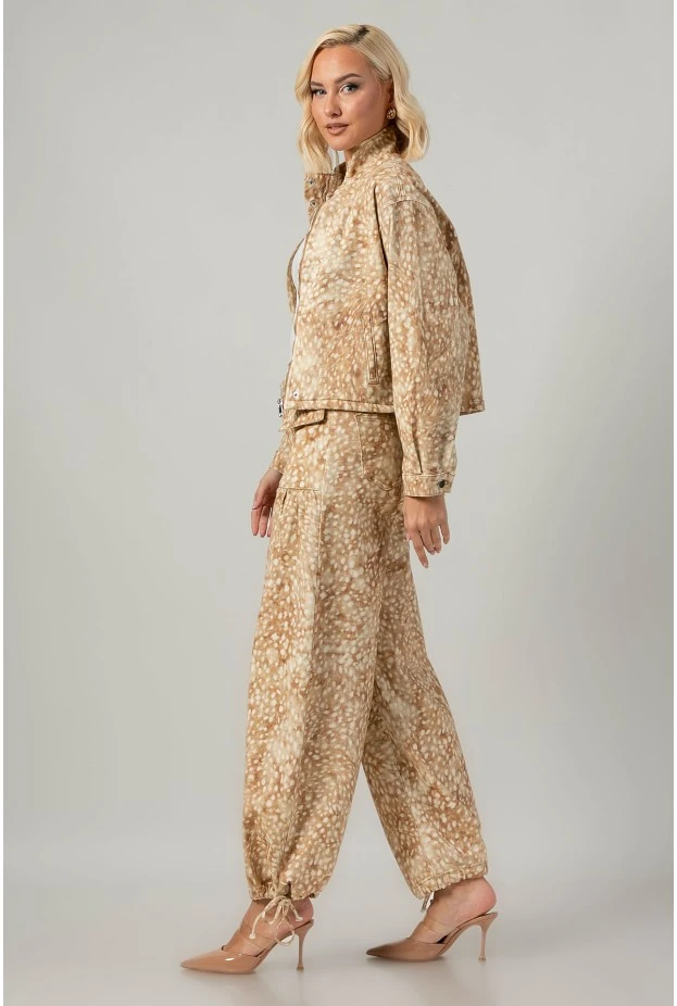 Σετ jean jacket animal print και παντελόνι με δέσιμο και τσέπες μπεζ