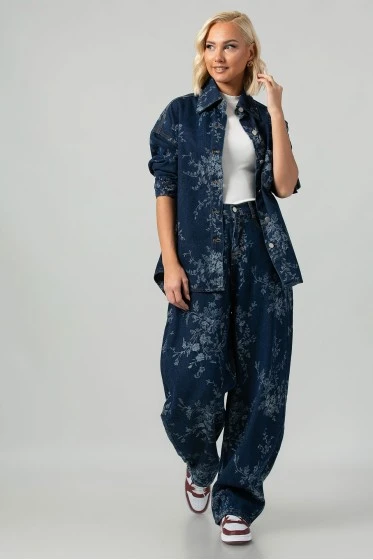 Σετ jean jacket και jean wide leg με κεντητά λουλούδια μπλε σκούρο
