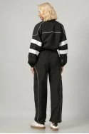 Σετ fly cropped jacket και παντελόνι cargo με λευκές λεπτομέρειες μαύρο