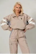 Σετ fly cropped jacket και παντελόνι cargo με λευκές λεπτομέρειες μπεζ