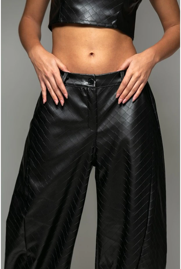 Σετ leather καπιτονέ crop top με φερμουάρ και παντελόνι balloon μαύρο