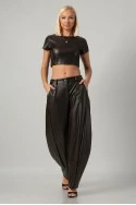 Σετ leather καπιτονέ crop top με φερμουάρ και παντελόνι balloon καφέ
