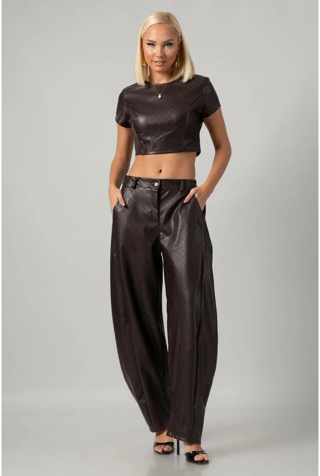 Σετ leather καπιτονέ crop top με φερμουάρ και παντελόνι balloon μπορντό