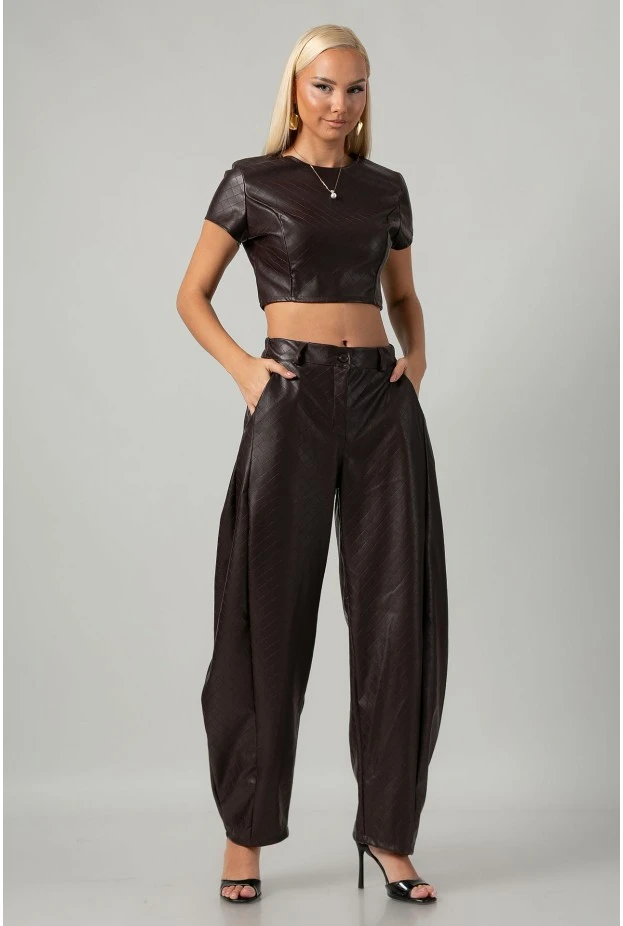Σετ leather καπιτονέ crop top με φερμουάρ και παντελόνι balloon μπορντό
