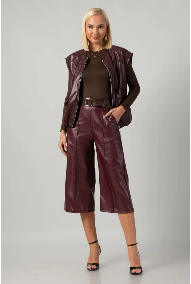 Leather jacket καπιτονέ αμάνικο με φερμουάρ και λάστιχο βουργουνδί