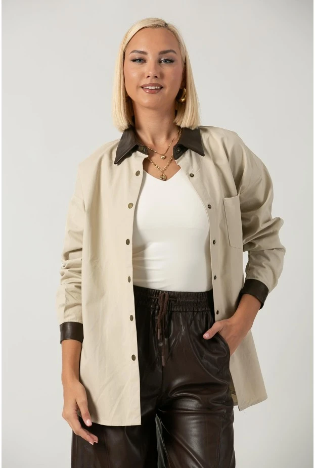 Jacket με κουμπιά και leather λεπτομέριες μπεζ
