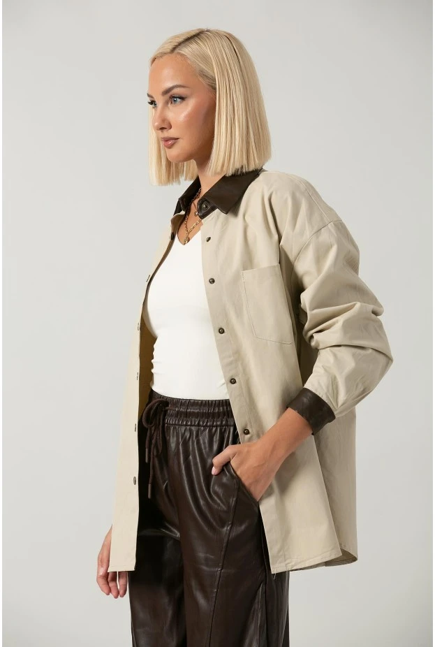 Jacket με κουμπιά και leather λεπτομέριες μπεζ