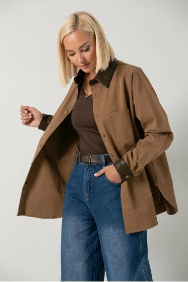 Jacket με κουμπιά και leather λεπτομέριες μπεζ
