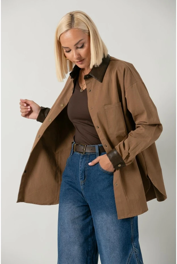 Jacket με κουμπιά και leather λεπτομέριες ταμπά