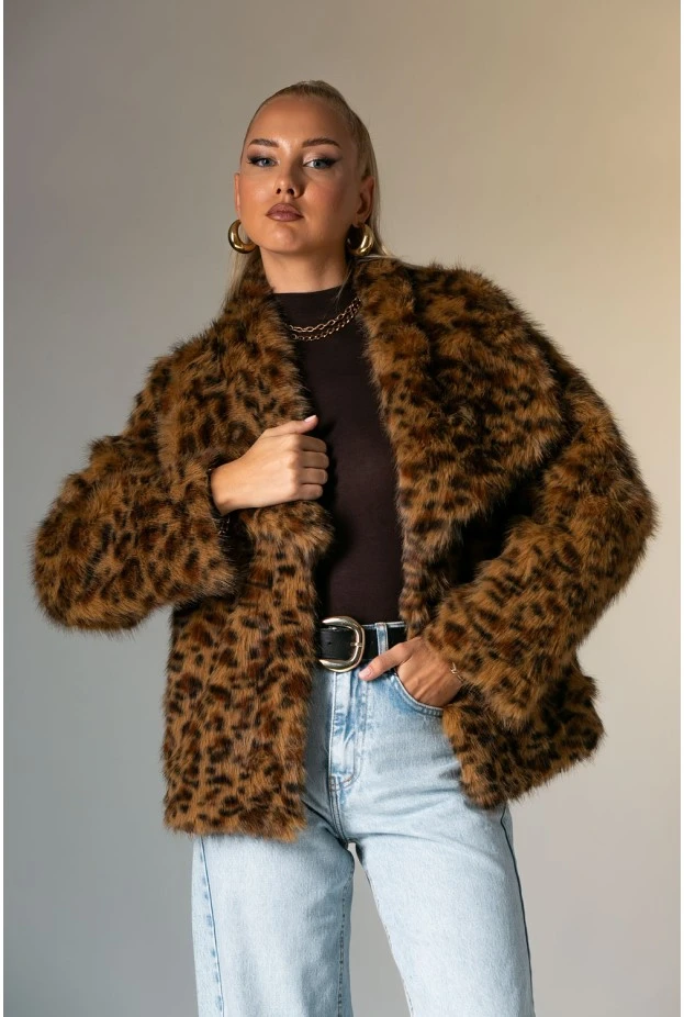 Γούνινο jacket με γιακά καφέ