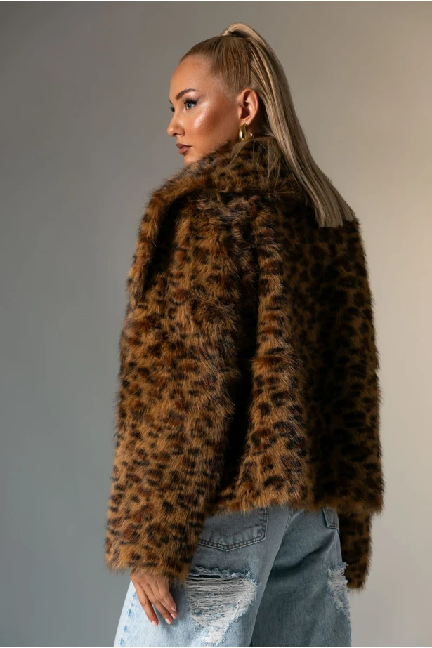 Γούνινο jacket με γιακά καφέ Γούνινο jacket με γιακά καφέ