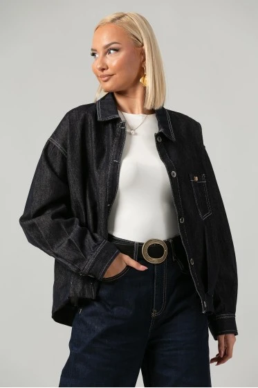 Jean jacket με διακοσμητικά κουμπιά στην τσέπη μπλε