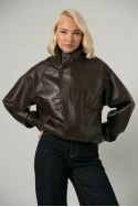 Leather jacket με ψηλό λαιμό και λάστιχο στη μέση καφέ