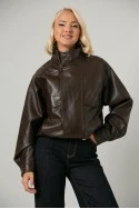 Leather jacket με ψηλό λαιμό και λάστιχο στη μέση καφέ