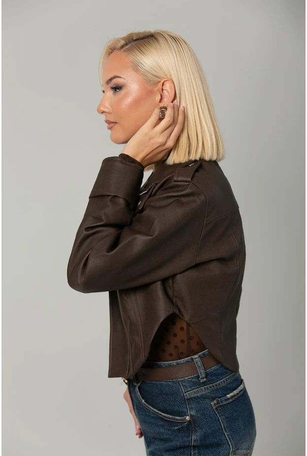 Leather jacket cropped ασύμμετρο με σούρες στα μανίκια καφέ