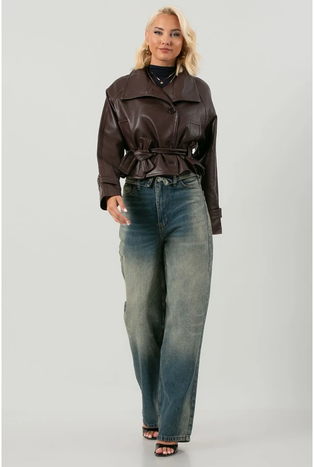 Leather jacket cropped με ζώνη και μεγάλο γιακά μπορντό