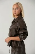 Leather jacket με κορδόνι στη μέση καφέ