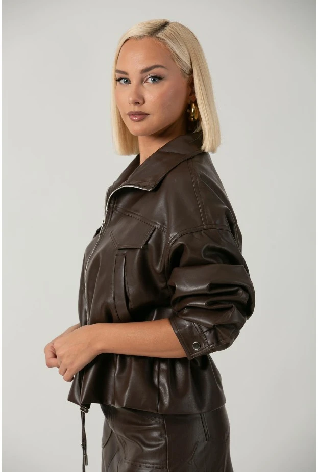 Leather jacket με κορδόνι στη μέση καφέ