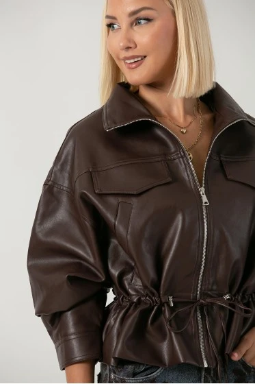 Leather jacket με κορδόνι στη μέση καφέ