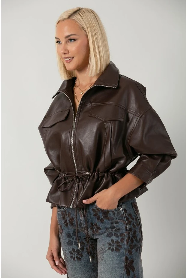 Leather jacket με κορδόνι στη μέση μπορντό