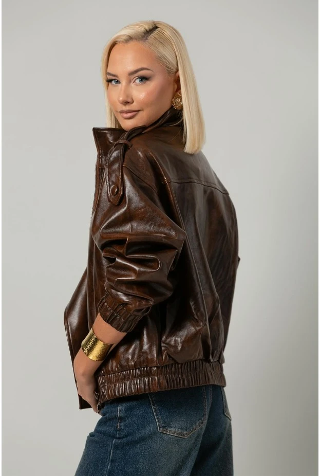 Leather jacket με vintage εφέ και λάστιχο στα μάνικια και στη μέση καφέ