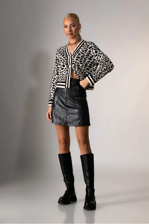Ζακέτα με animal print και κουμπιά λευκό-μαύρο