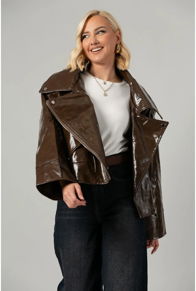 Leather jacket vinyl με λοξό κούμπωμα καφέ