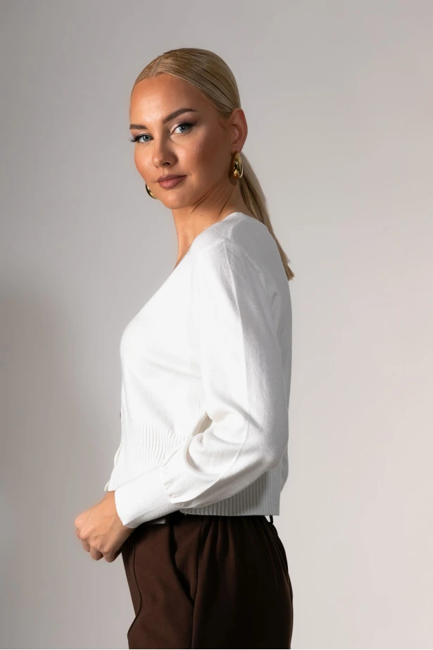 Πλεκτή ζακέτα με στρας κουμπιά λευκό