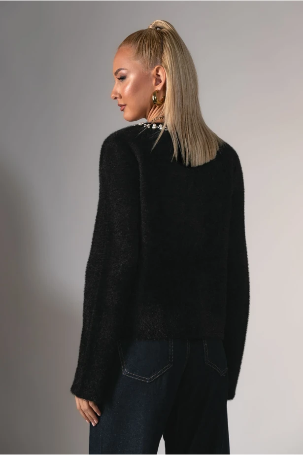 Ζακέτα μοχέρ με χνουδωτή υφή και λεπτομέρειες πέρλες στον γιακά μαύρο