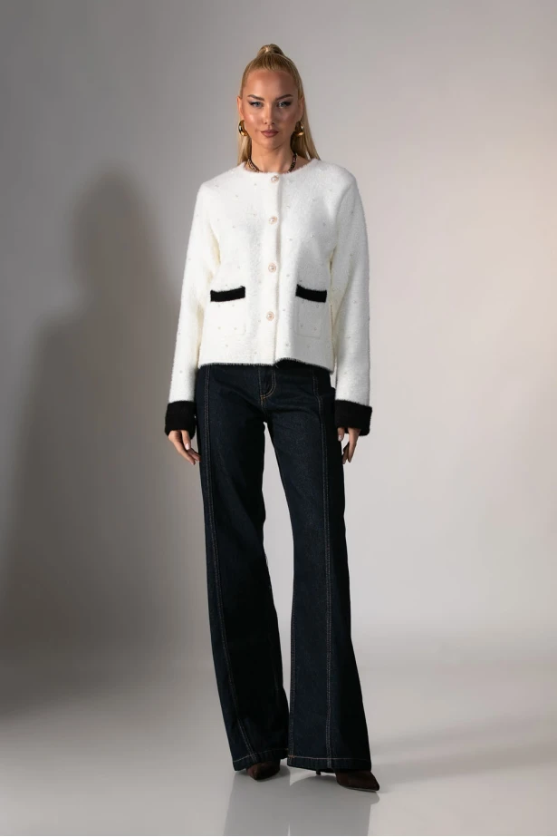 Ζακέτα μοχέρ με χνουδωτή υφή και πέρλες λευκό 