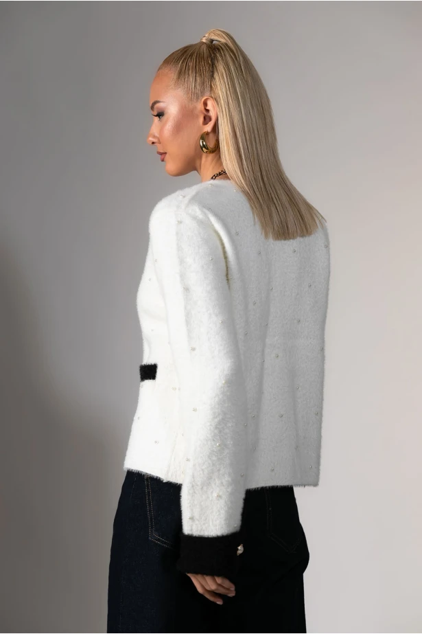 Ζακέτα μοχέρ με χνουδωτή υφή και πέρλες λευκό 