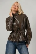 Leather jacket με ψηλό λαιμό και ζώνη καφέ