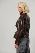 Leather jacket με ψηλό λαιμό και ζώνη μπορντό