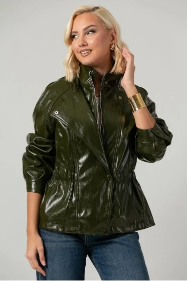 Leather jacket vinyl με σούρες στη μέση λαδί