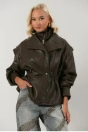 Leather jacket με σφηγκοφωλία στη μέση καφέ