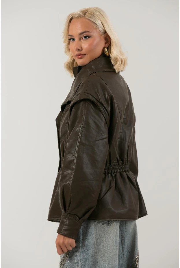 Leather jacket με σφηγκοφωλία στη μέση καφέ
