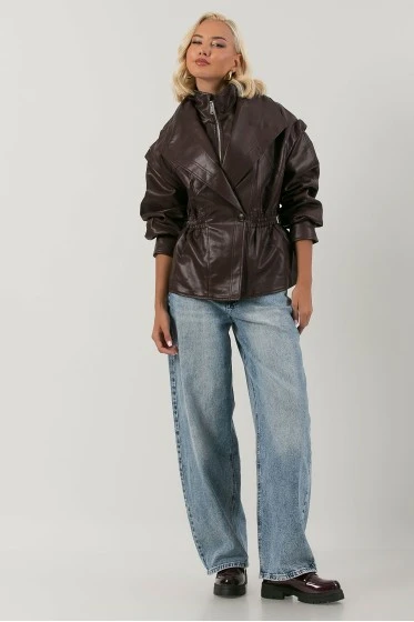 Leather jacket με σφηγκοφωλία στη μέση καφέ