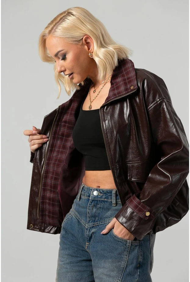 Leather jacket vinyl με καρό λεπτομέρειες και λάστιχο στη μέση μπορντό