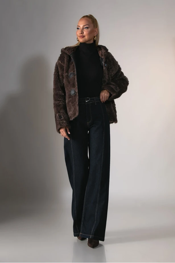 Jacket απο συνθετική γούνα και κουκούλα καφέ