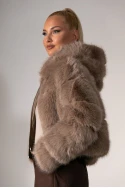 Γούνινο cropped jacket με κουκούλα πούρο