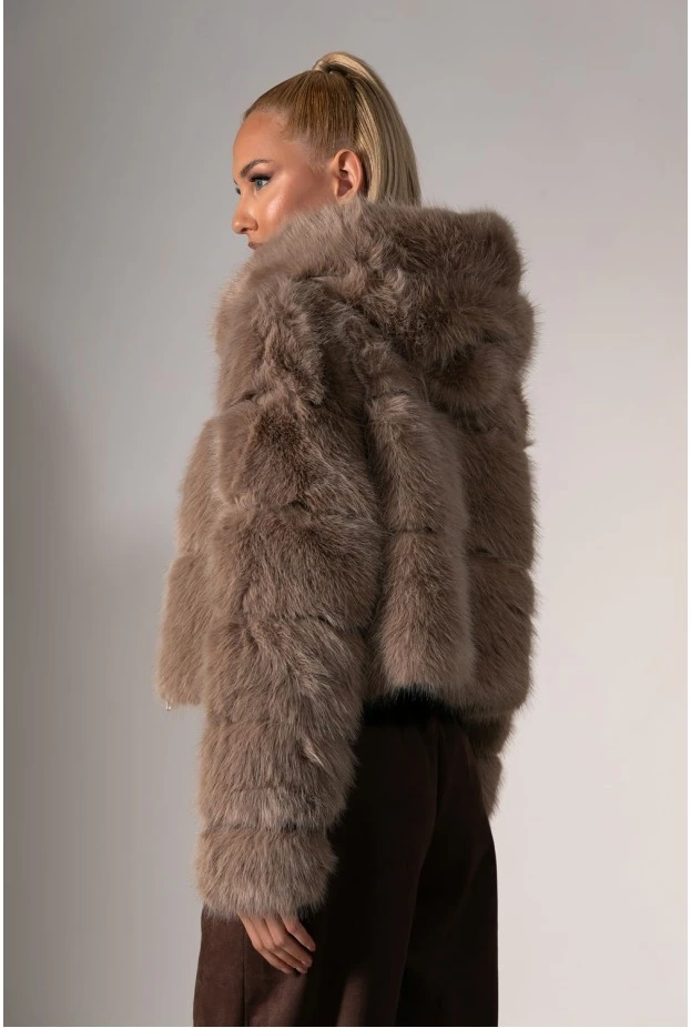 Γούνινο cropped jacket με κουκούλα πούρο