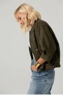 Jacket bomber σουέντ με χρυσές λεπτομέρειες και τρουακάρ μανίκια λαδί