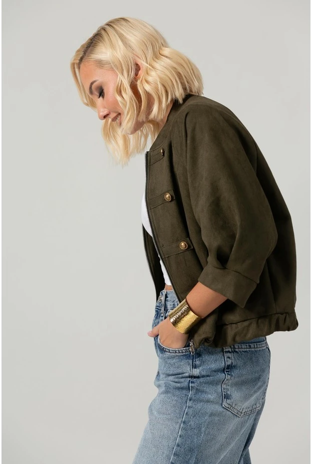 Jacket bomber σουέντ με χρυσές λεπτομέρειες και τρουακάρ μανίκια λαδί