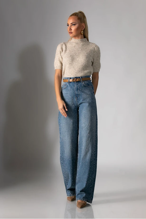 Πλεκτή κοντομάνικη μπλούζα με ψηλό λαιμό και πέρλες μπεζ