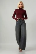 Κορμάκι με ψηλό λαιμό και thumb holes μπορντό