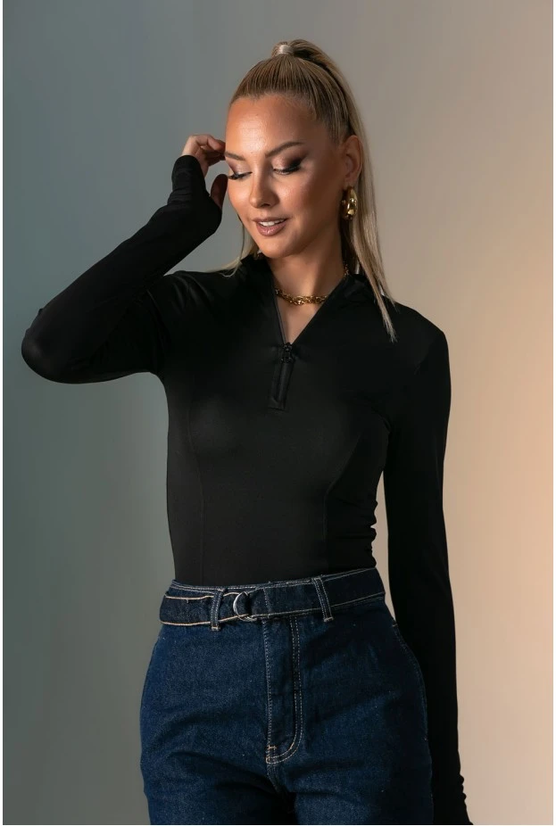 Μπλούζα με φερμουάρ και thumb holes μαύρο