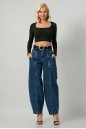 Crop top με τετράγωνη λαιμόκοψη και thumb holes μαύρο