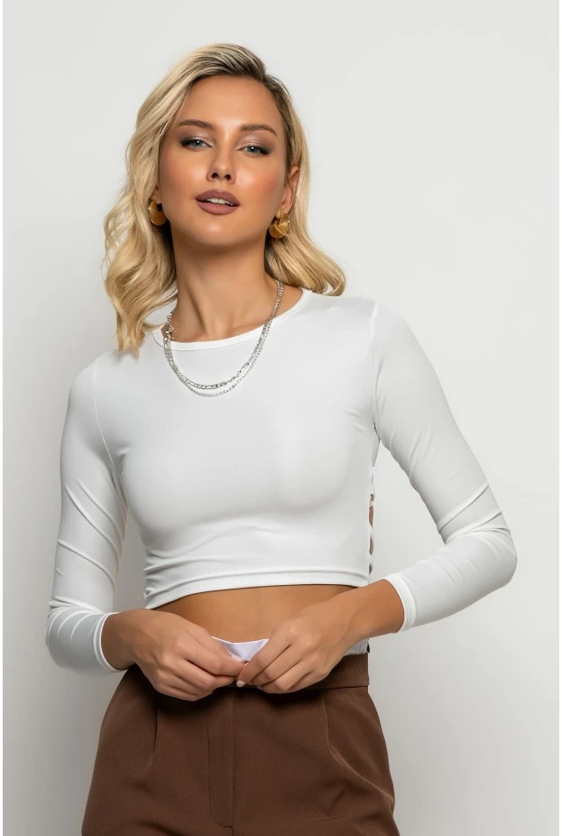 Crop top μακρυμάνικο με ανοίγματα στην πλάτη λευκό
